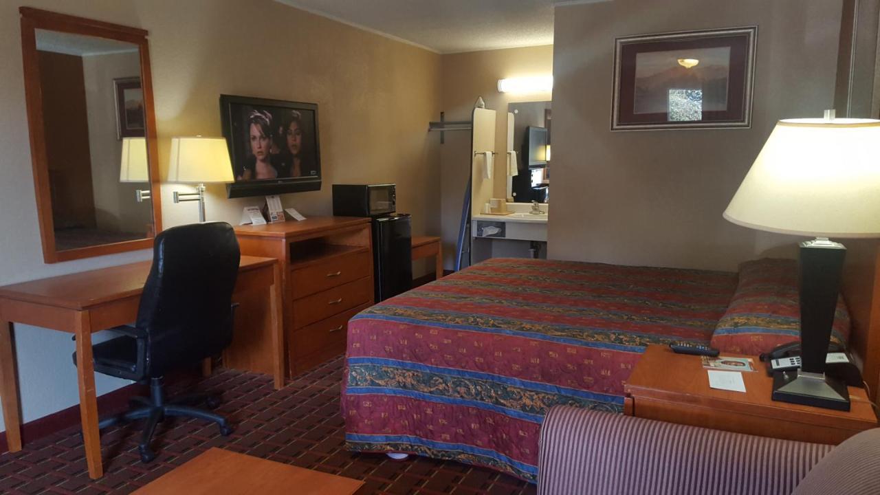 Scottish Inn Knoxville Dış mekan fotoğraf